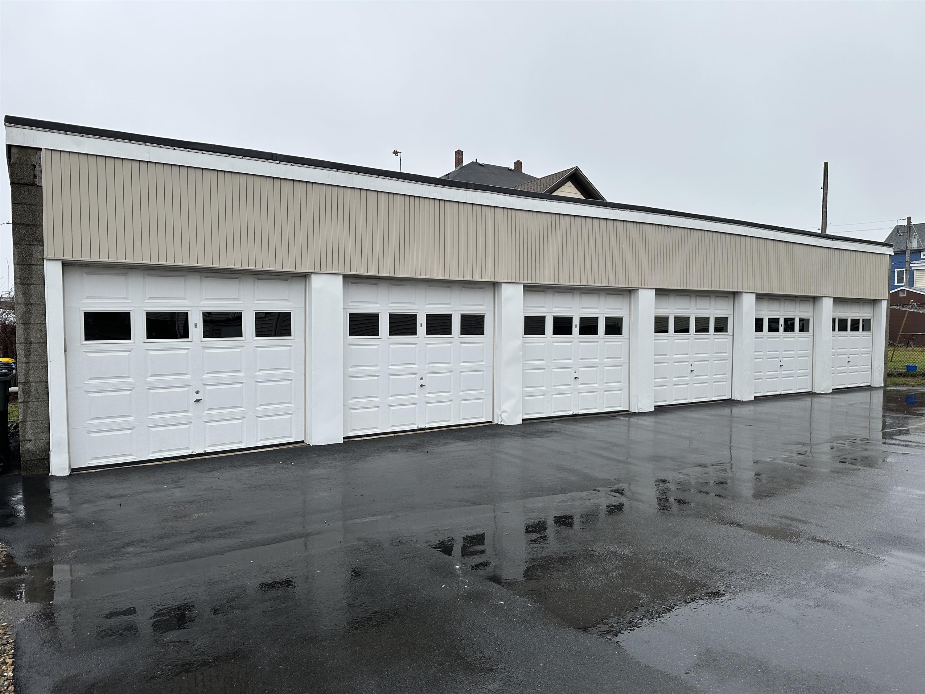 90 Suffolk St - Garage #6